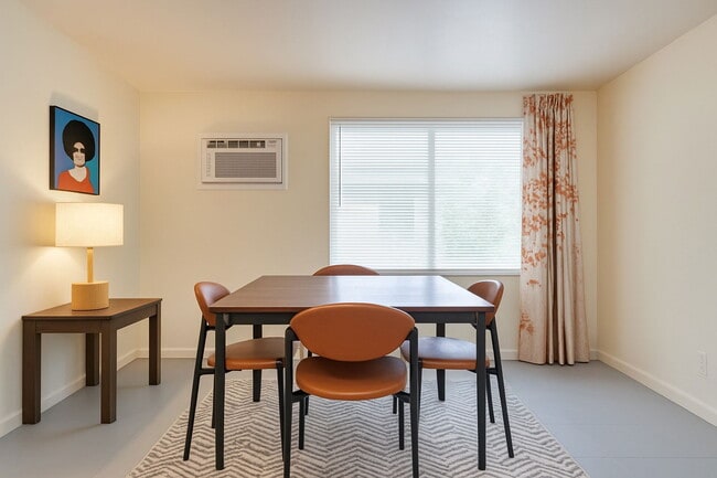 Building Photo - 1935 Taylor St