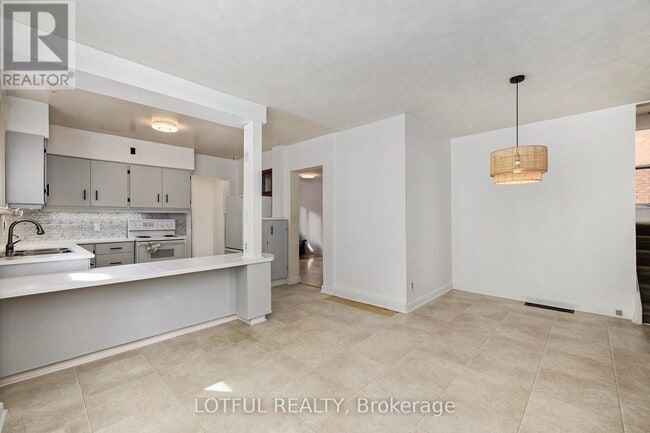 Building Photo - 30 Foster St