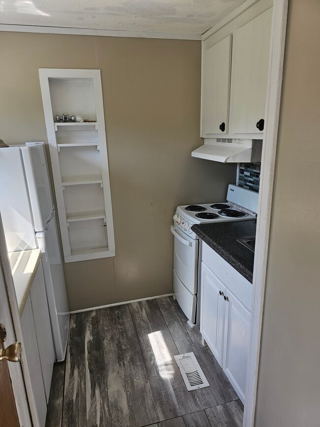 kitchen - 19 crabtree rd