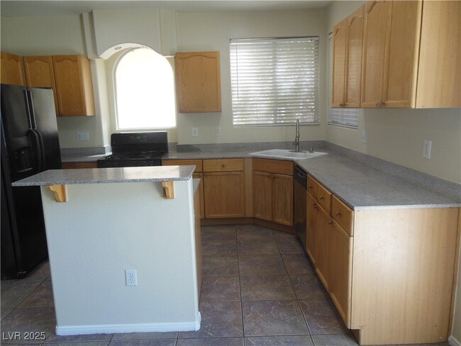 Building Photo - 223 Hickory Heights Ave