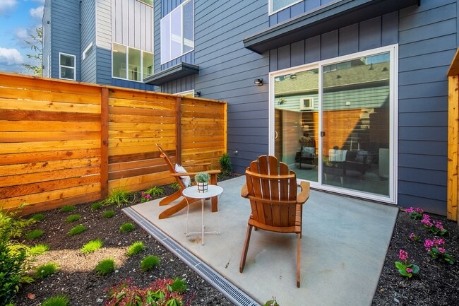 Building Photo - New Luxury Townhome in Seattle 2bed/2bath ...