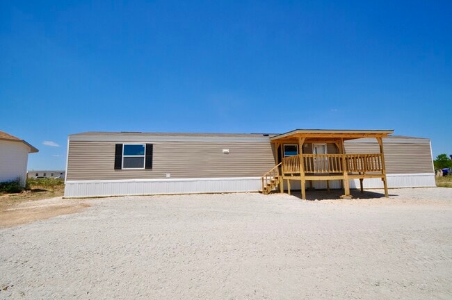Building Photo - 25 Road 5608