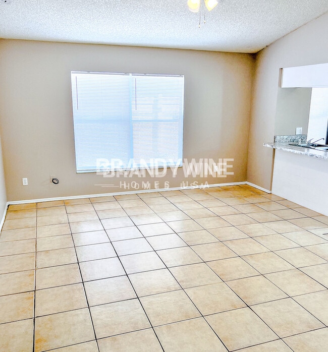 Building Photo - 3314 Lake Tiny Cir