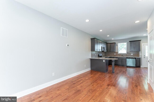 Foto del edificio - 3405 Fairmount Ave