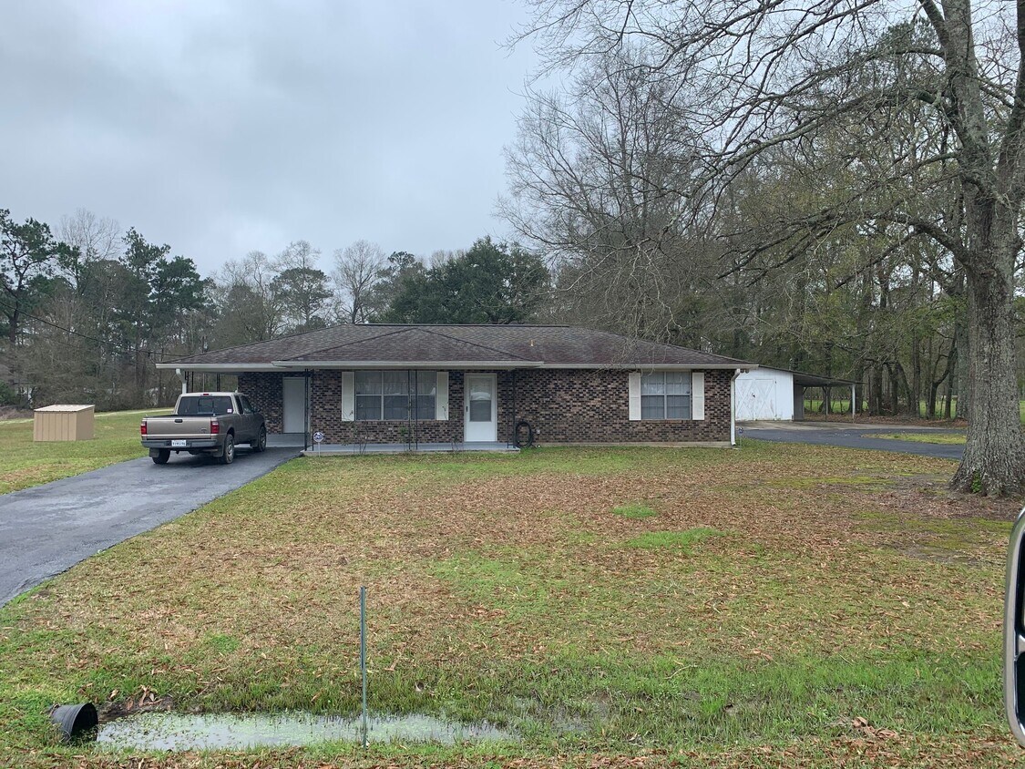 Primary Photo - 30860 Strawberry Ln