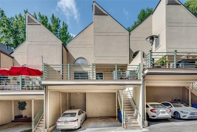 Foto del edificio - 67 25th St NW
