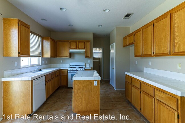 Building Photo - 3 br, 2.5 bath House - 22012 Mimosa Lane