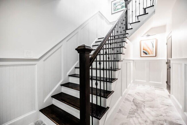 Foto del edificio - 470 Hamilton St SE