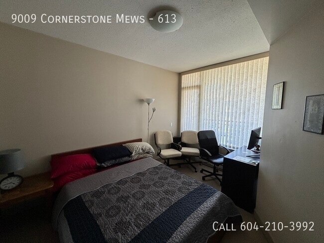 Photo du bâtiment - Furnished Condo Steps from SFU