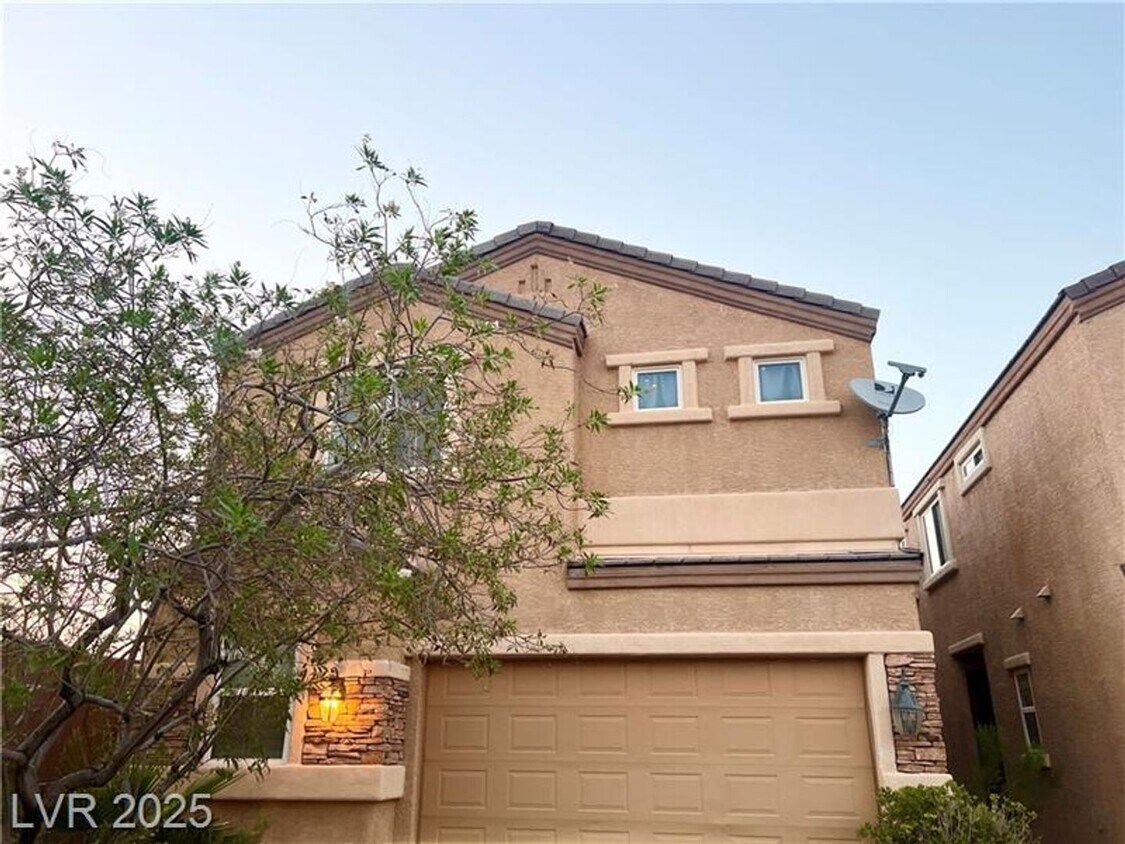 Foto principal - (RENT INCLUDE SOME UTILITIES)3 Bedroom in ...