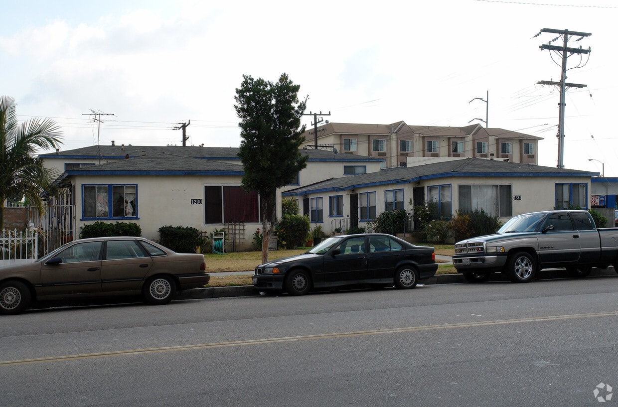 Building Photo - 1230-1234 S Inglewood Ave