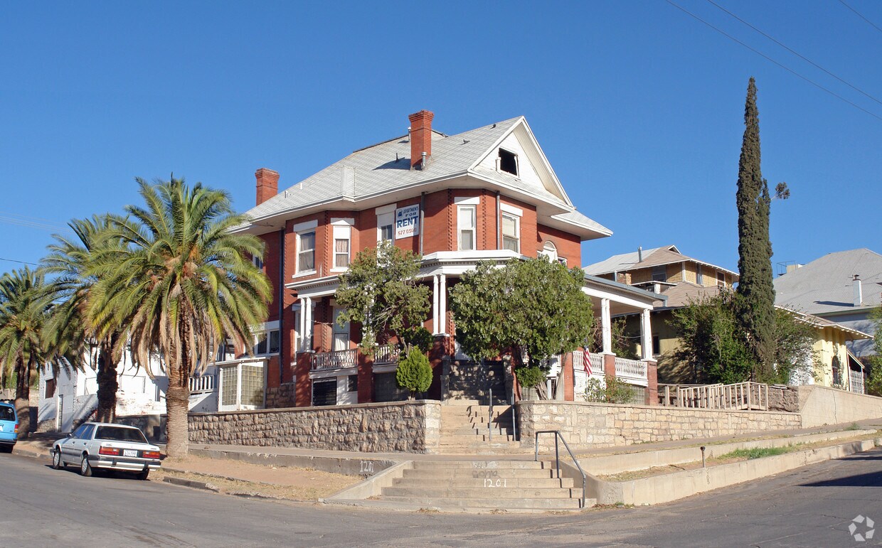 Primary Photo - 1201 N El Paso St