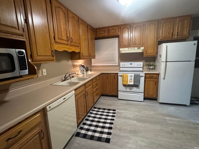 Foto del edificio - 709 Thornberry Dr