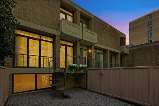 Building Photo - 1224 4th St SW