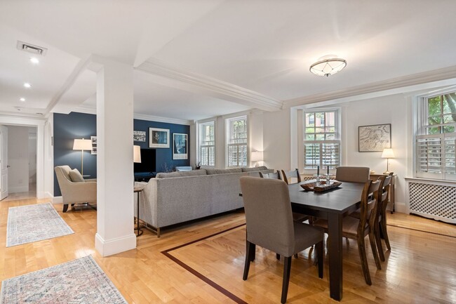 Building Photo - 137 Marlborough St