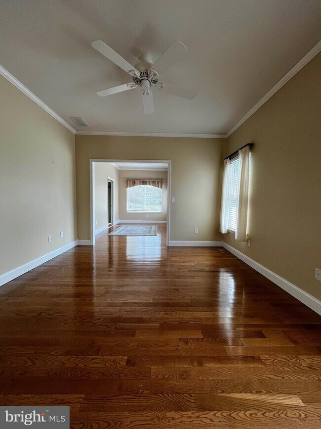 Building Photo - 113 Barksdale Ct