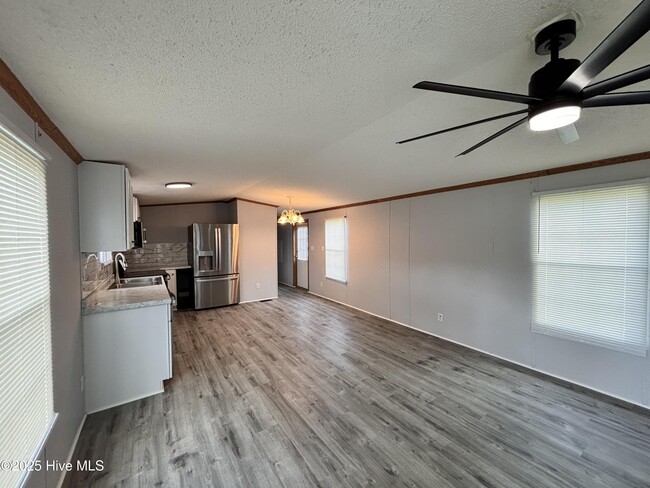 Building Photo - 135 Heart Pine Ln
