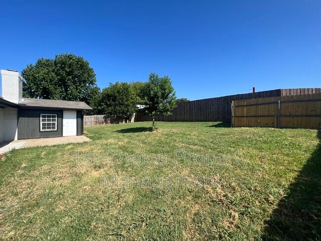 Building Photo - 6461 Starnes Rd