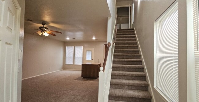Building Photo - 706 Woodport Ln