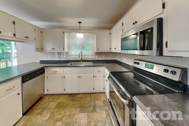 Foto del edificio - 433 1st St NW