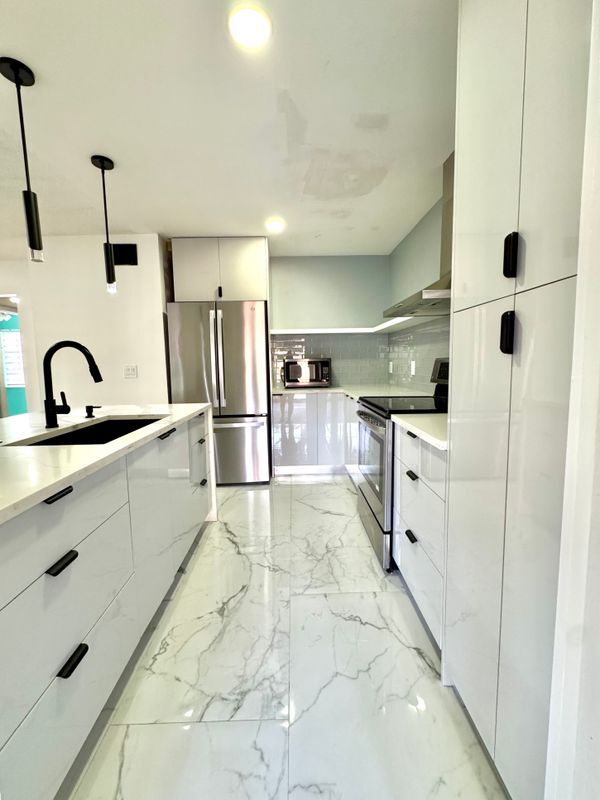 Foto del edificio - 3005 1/2 NW 68th St, 9D