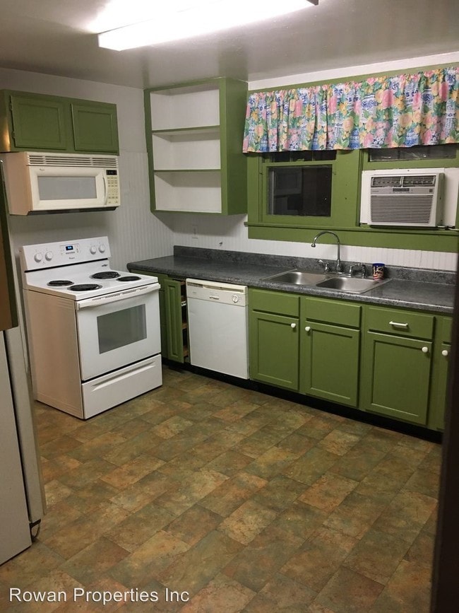 Building Photo - 2 br, 1 bath House - 2368 Statesville Blvd