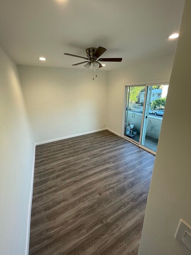 Foto del edificio - 14633 Sylvan St