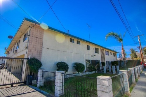 Primary Photo - Edgewood Apartments