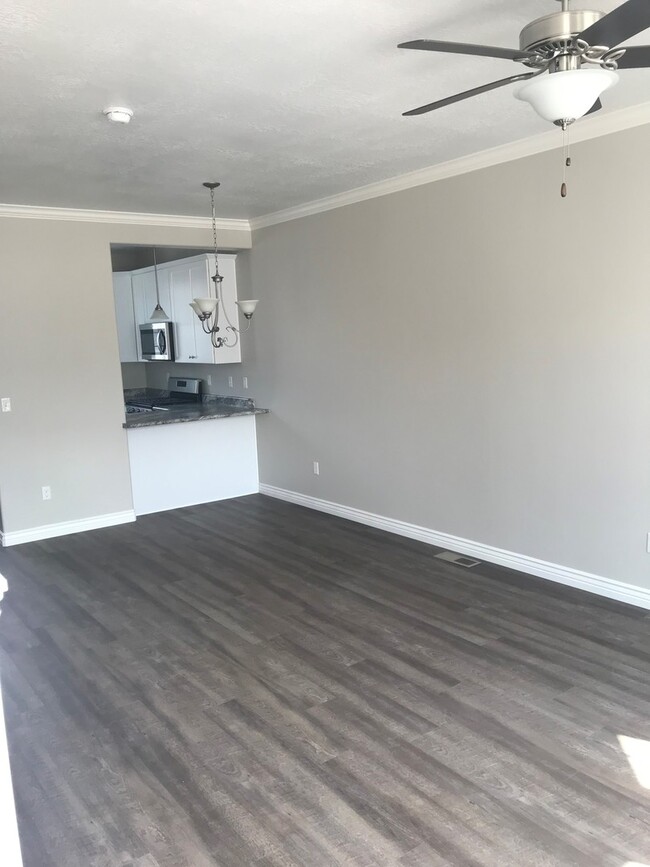 Foto del edificio - Newer Provo Townhome!