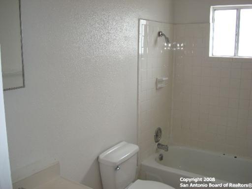 Building Photo - 144 W Villaret Blvd