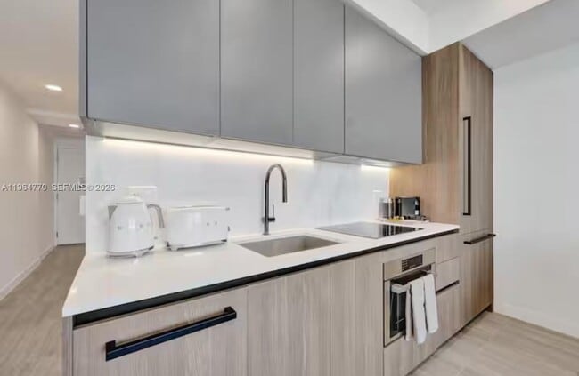 Foto del edificio - 580 72nd St