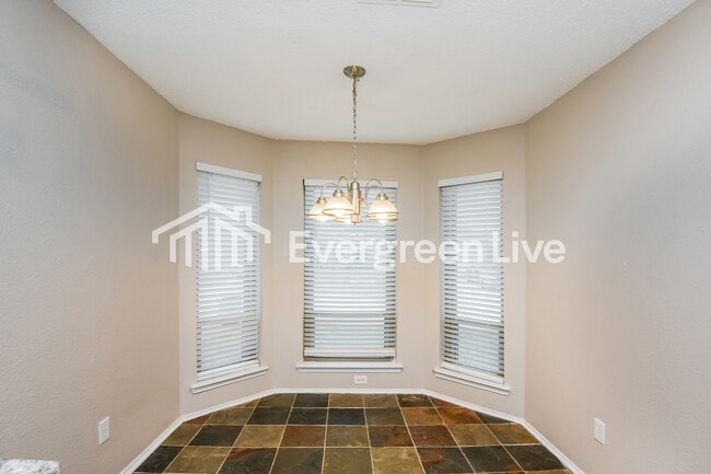 Building Photo - 2528 Concina Way