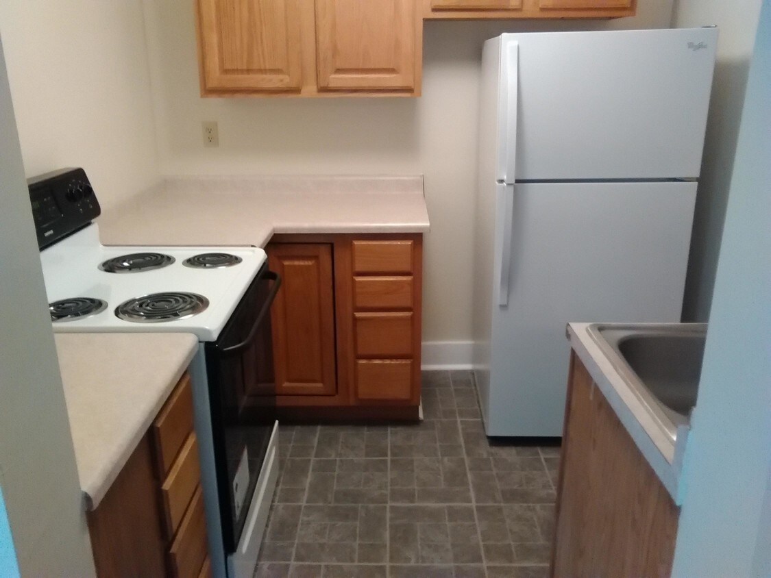 Primary Photo - 612 Deming St
