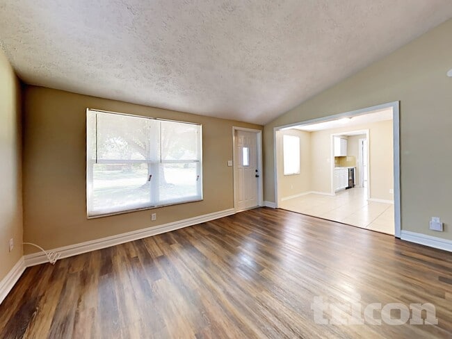 Foto del edificio - 8840 55th Wy N