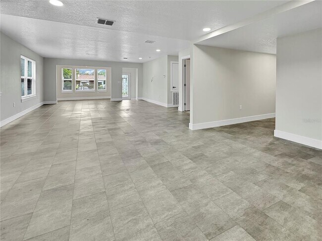 Foto del edificio - 0000 Lenox Blvd