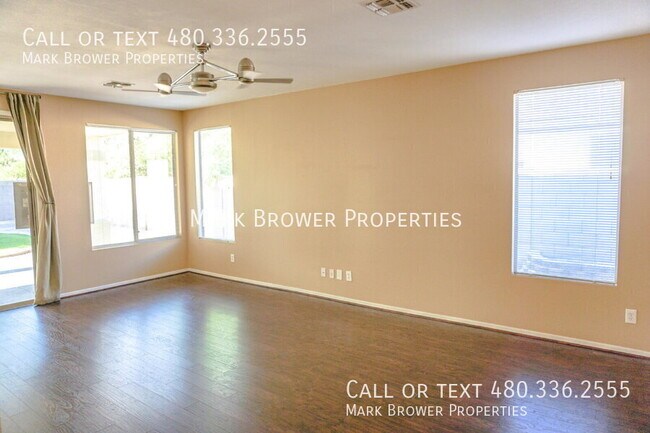 Foto del edificio - 1362 W Roadrunner Dr