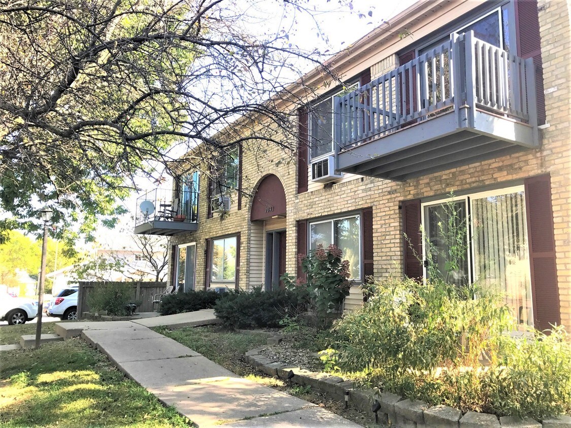 1041 McKenna Blvd Unit E, Madison, WI 53719 Room for Rent in Madison