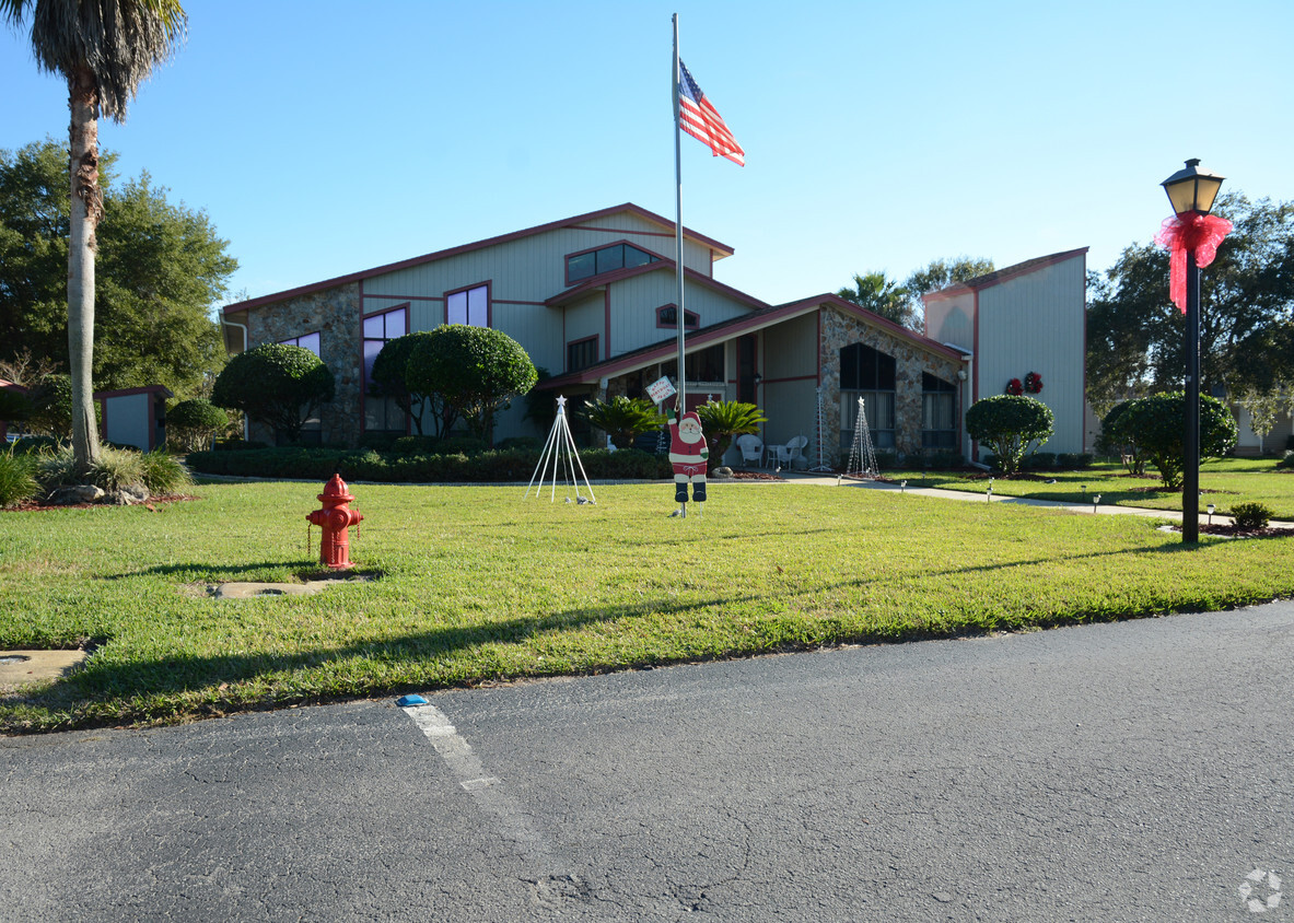 Foto del edificio - Parkwood Communities