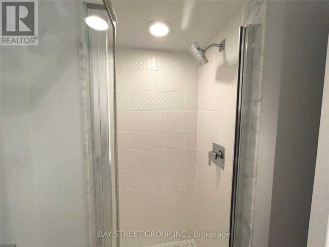 Photo du bâtiment - 125 Western Battery Rd