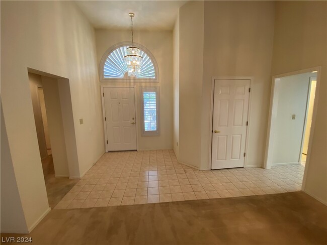 Building Photo - 2449 Desert Butte Dr