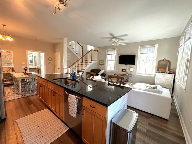 Photo - 52 Morris St Townhome