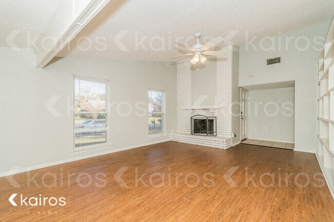 Foto del edificio - 5002 Lewis Trail