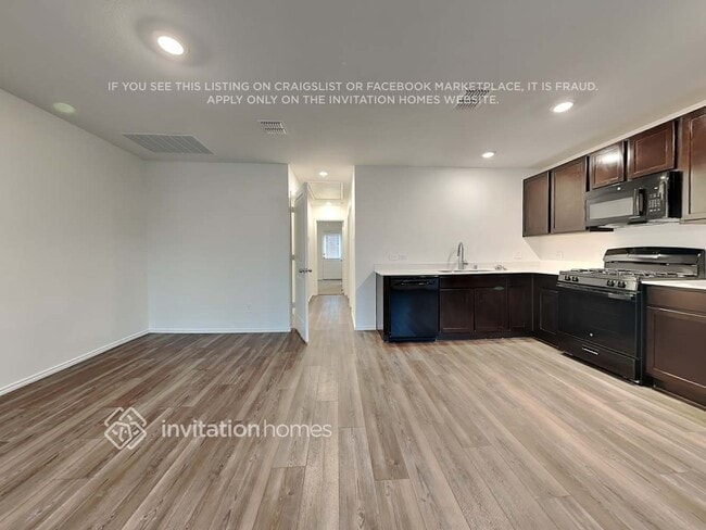 Building Photo - 3052 Wallace Wls Ct