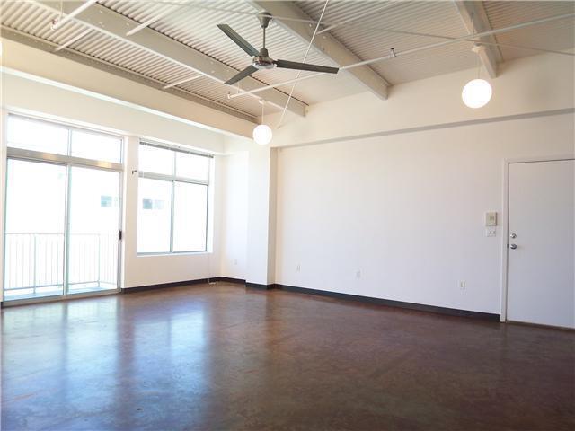 Foto del edificio - 2401 E 6th St