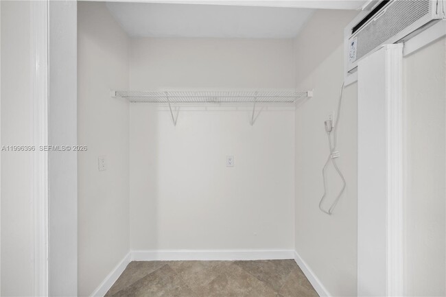 Foto del edificio - 1041 NE 9th Ave