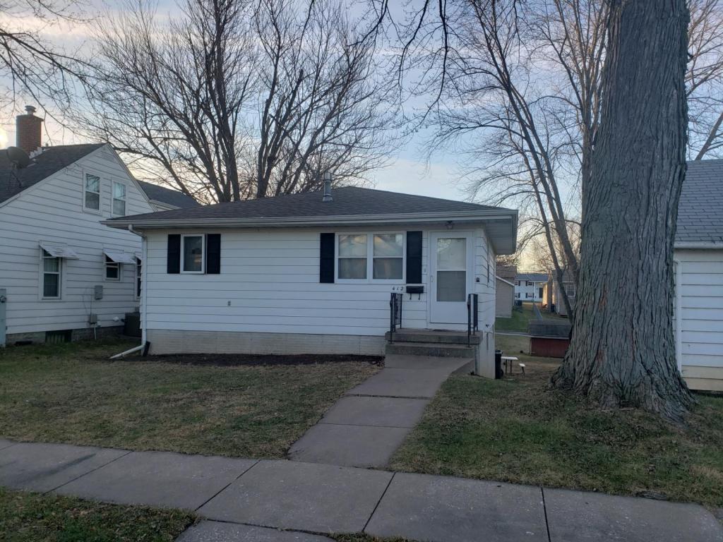 Foto principal - 412 Monroe St