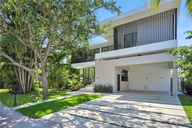 Foto del edificio - 100 Hampton Ln