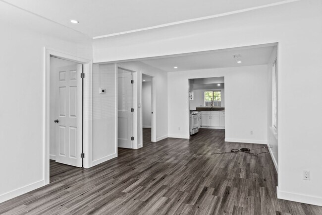 Foto del edificio - 5314 N Pacific Avenue