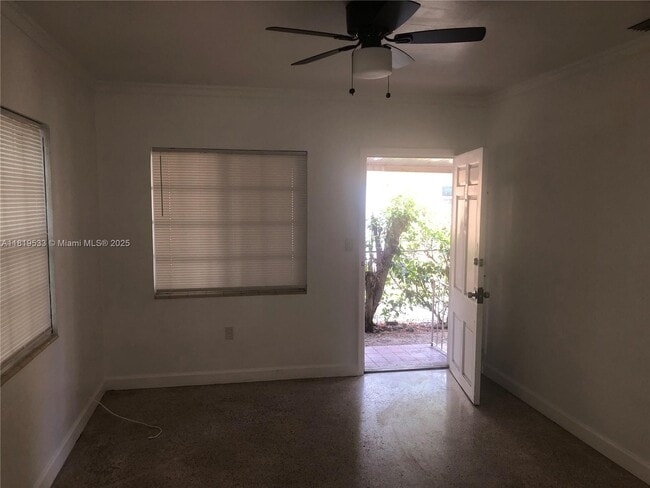 Foto del edificio - 751 SW 10th St