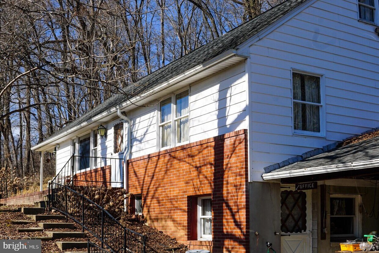Primary Photo - 10910 Harford Rd